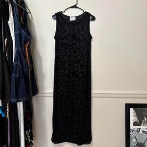 Clio Black Sleeveless Velvet Burnout Maxi Dress